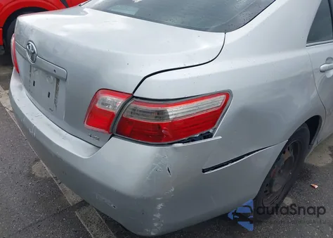 2007 Toyota Camry Le z USA, uszkodzony, nr VIN 4T1BE46K07U187488